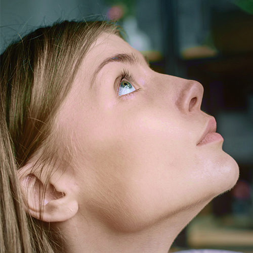 Tilt-your-head-back-and-look-up